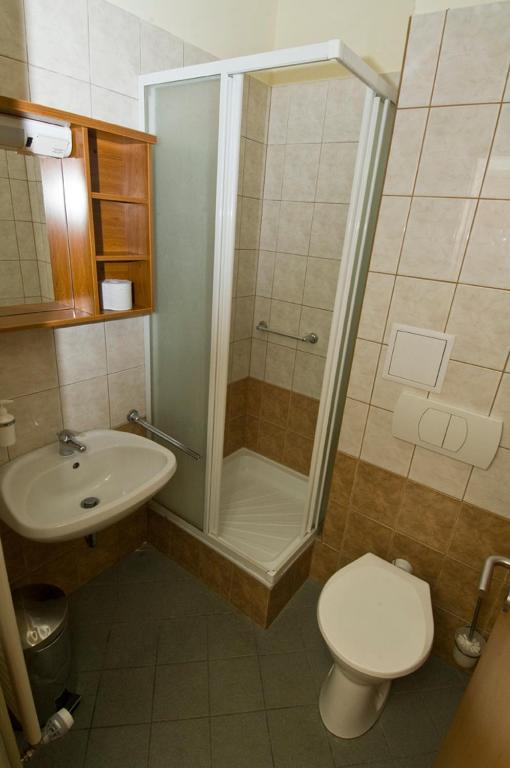 Karoly Robert Diakhotel Gyöngyös Ruang foto